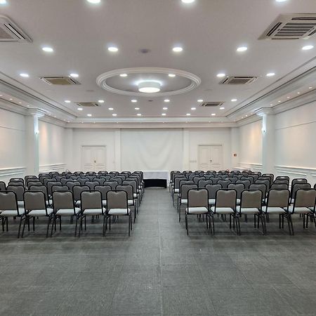 Lizon Curitiba Hotel Bagian luar foto