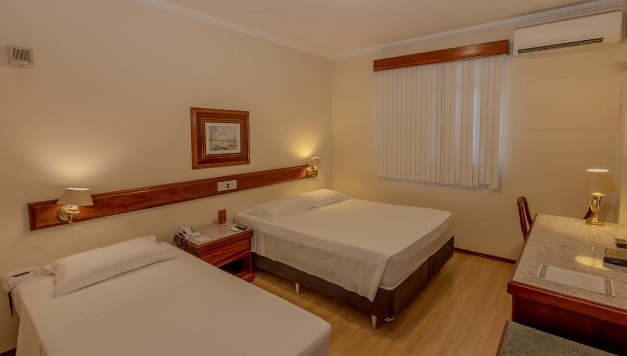 Lizon Curitiba Hotel Bagian luar foto