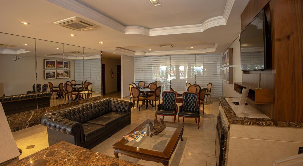 Lizon Curitiba Hotel Bagian luar foto